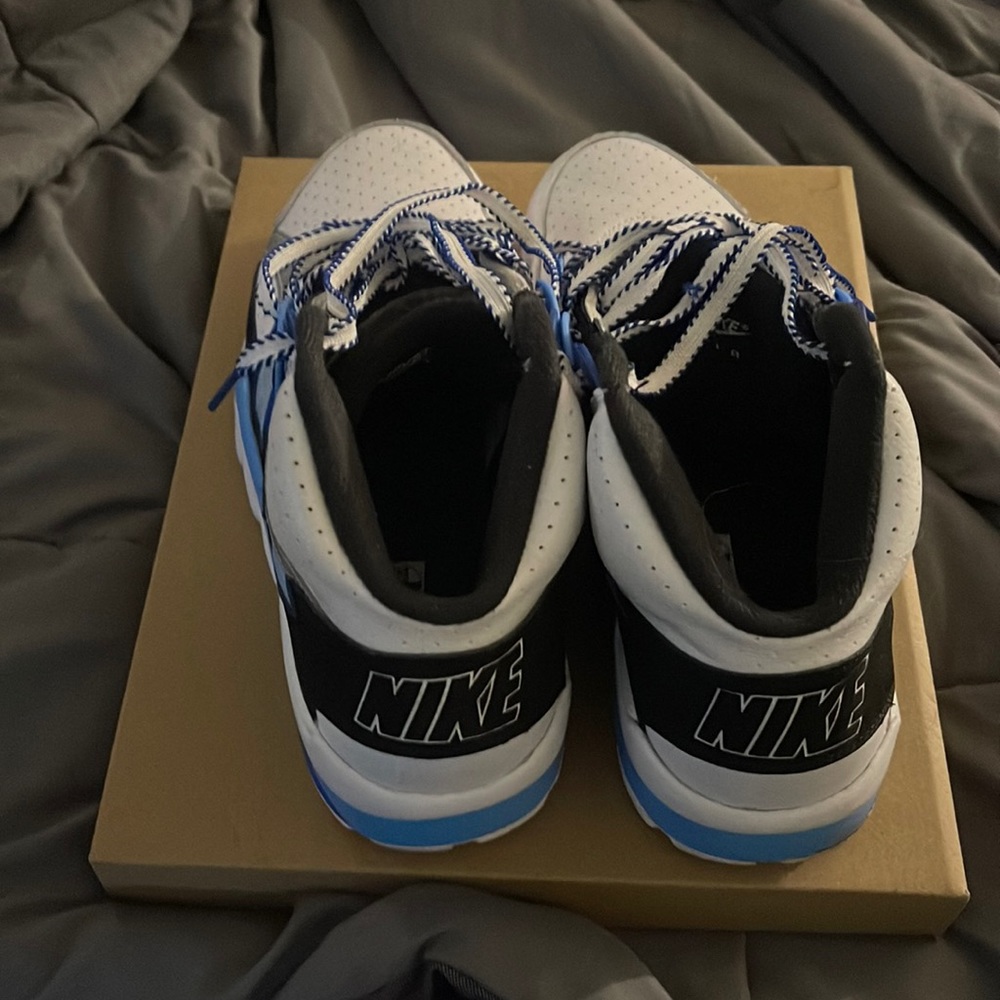 Pre-owned high top Nike Men’s shoes; light blue, gray, black and white